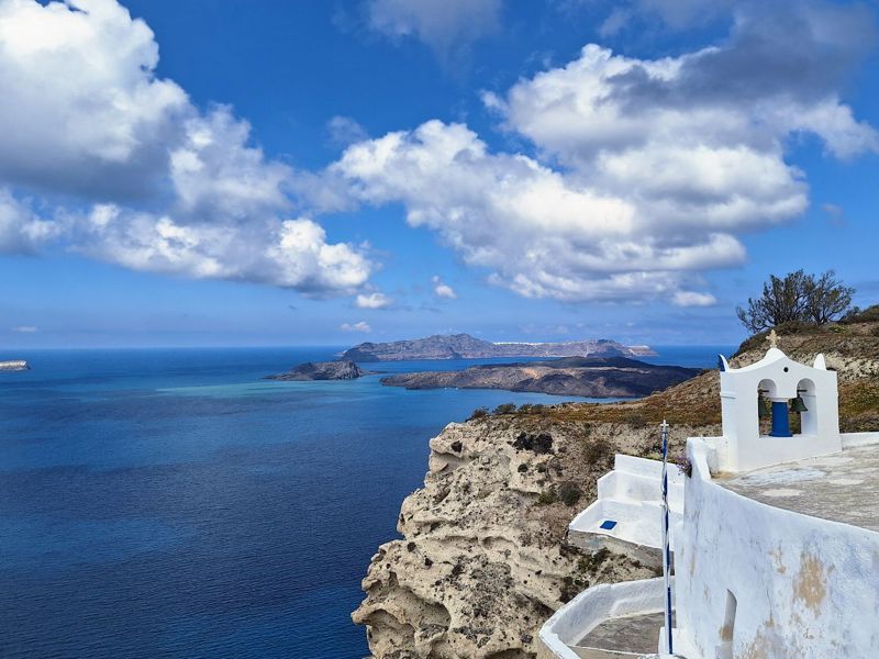 Santorini: Sightseeing, not spectacle